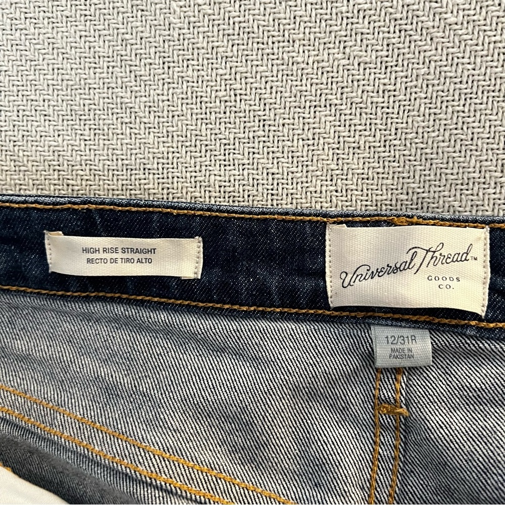Universal Thread High Rise Straight Leg Jeans - Picture 8 of 9